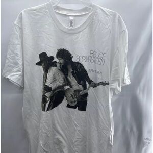 Bruce Springsteen Born To Run Unisex T-Shirt,



Size Large white